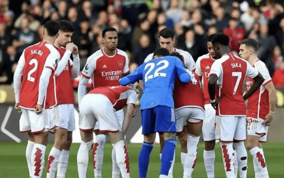 官方网站-包含今晚阿森纳调整名单以备NBA总决赛，回应争议环节打磨，质疑声仍在，数据趋势出现新变化的词条