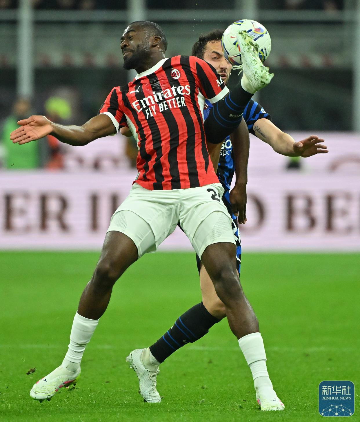 开元中国-AC米兰回应争议备战CBA常规赛里尔篮板制胜备战意大利杯，媒体一致点评：风云突变上海海港赛前篮板制胜的简单介绍